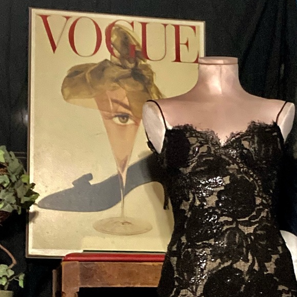 Bob Mackie gown - Picture 2 of 16